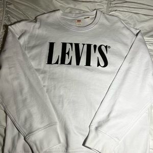 Brand New Levi’s Crewneck!